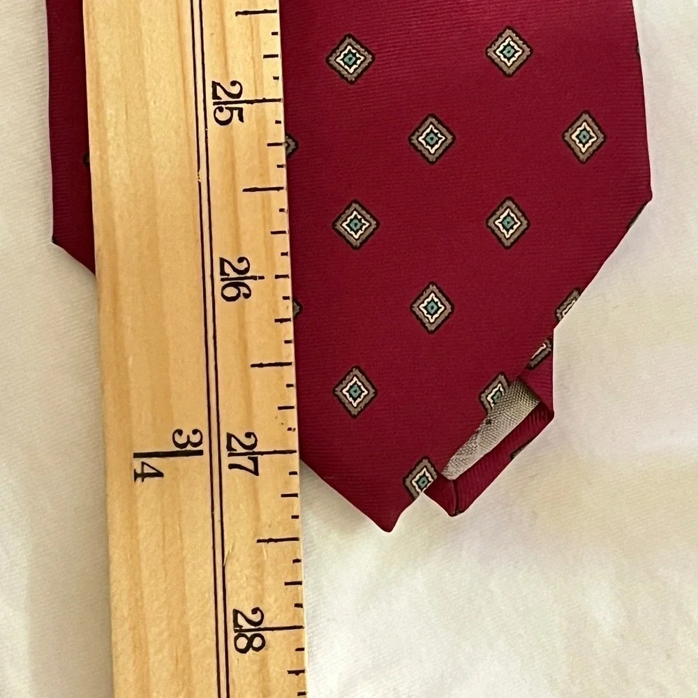 VTG Christian‎ Dior Silk Tie Burgundy Geometric Made in USA Fabric Woven Italy